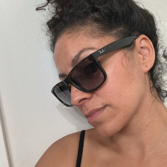 Ray-Ban sunglasses - Picture 2 of 6